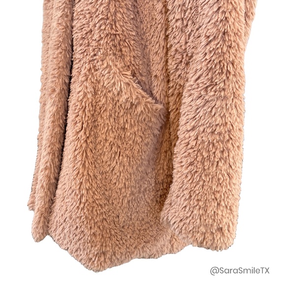 KENNETH COLE NY Blush Pink Teddy Bear Plush Faux Fur Mid-Length Coat - Picture 12 of 15